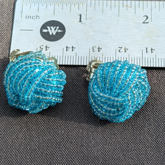 Vtg Earrings Clip On with Blue Knot Glass Beaded Strands - Picture 4 of 4